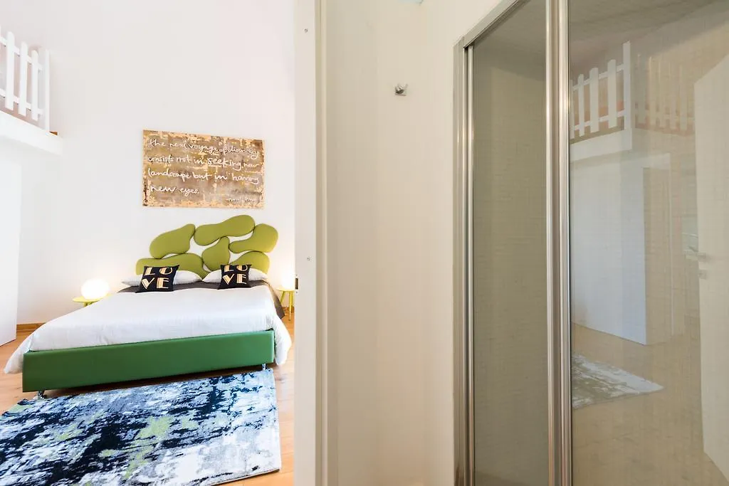 Art Loft M8 Bari City Centre M8Apartments 0*,  Włochy