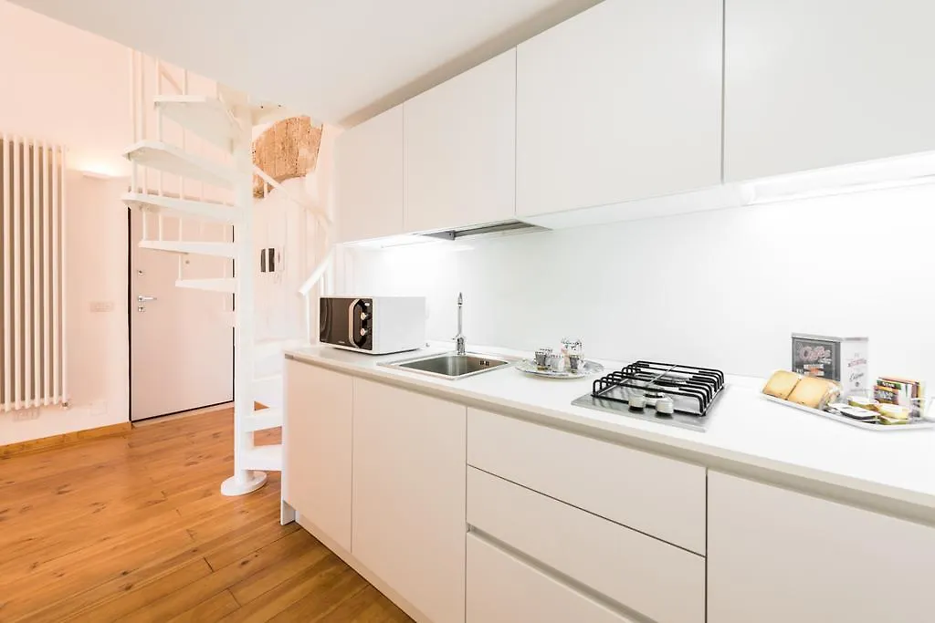 Art Loft M8 Bari City Centre M8Apartments 0*,  Włochy